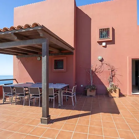 Casa Tizziano En Tamango Hill *